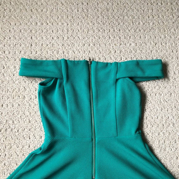 Design Lab Off-Shoulder Green Dress XS - Picture 3 of 4
